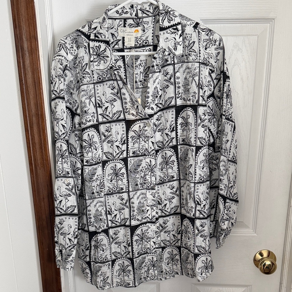 C&C California Black & White Tropical Tile Print Button Up Collared Linen Shirt